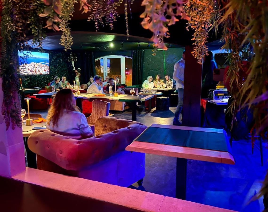 La Terrasse Des Spas - Restaurant - Institut Massage アーズブルック エクステリア 写真